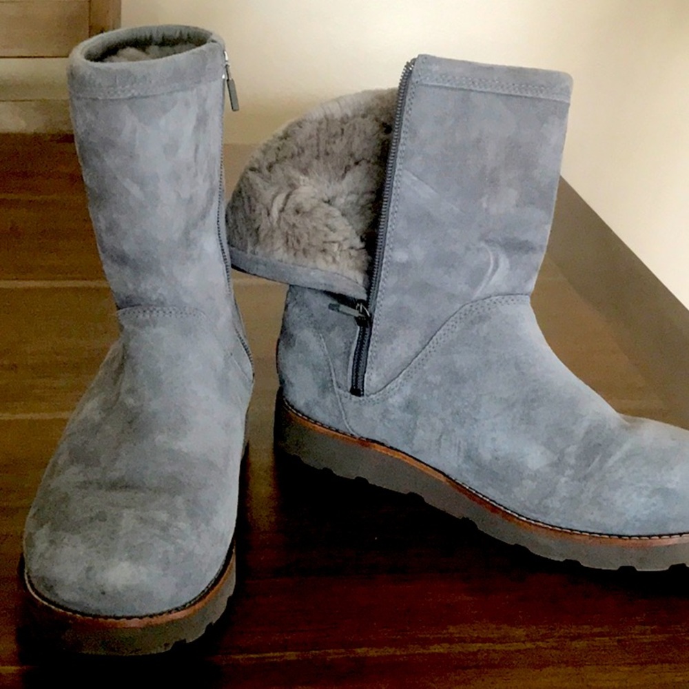 Ugg “Selia” boot